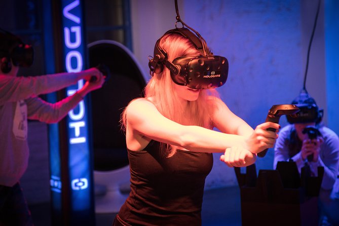 Bermain Game Melalui Virtual Reality