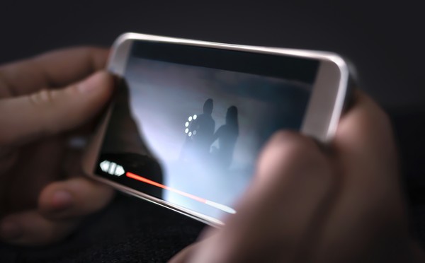 Mengapa Layanan Streaming Bisa Nge-lag